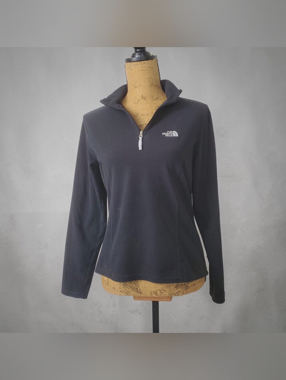 The North Face Women's Black Quarter-Zip Fleece Pullover Size Small